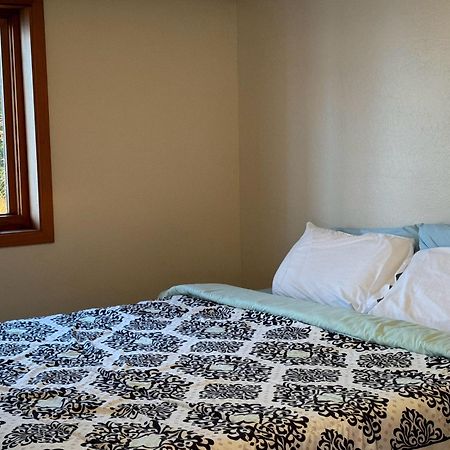 Amazing Oceanview 2 Bedroom Oceanfront! By Oceanviewhottubs Shelter Cove, Ca Tesla Ev Station Extérieur photo