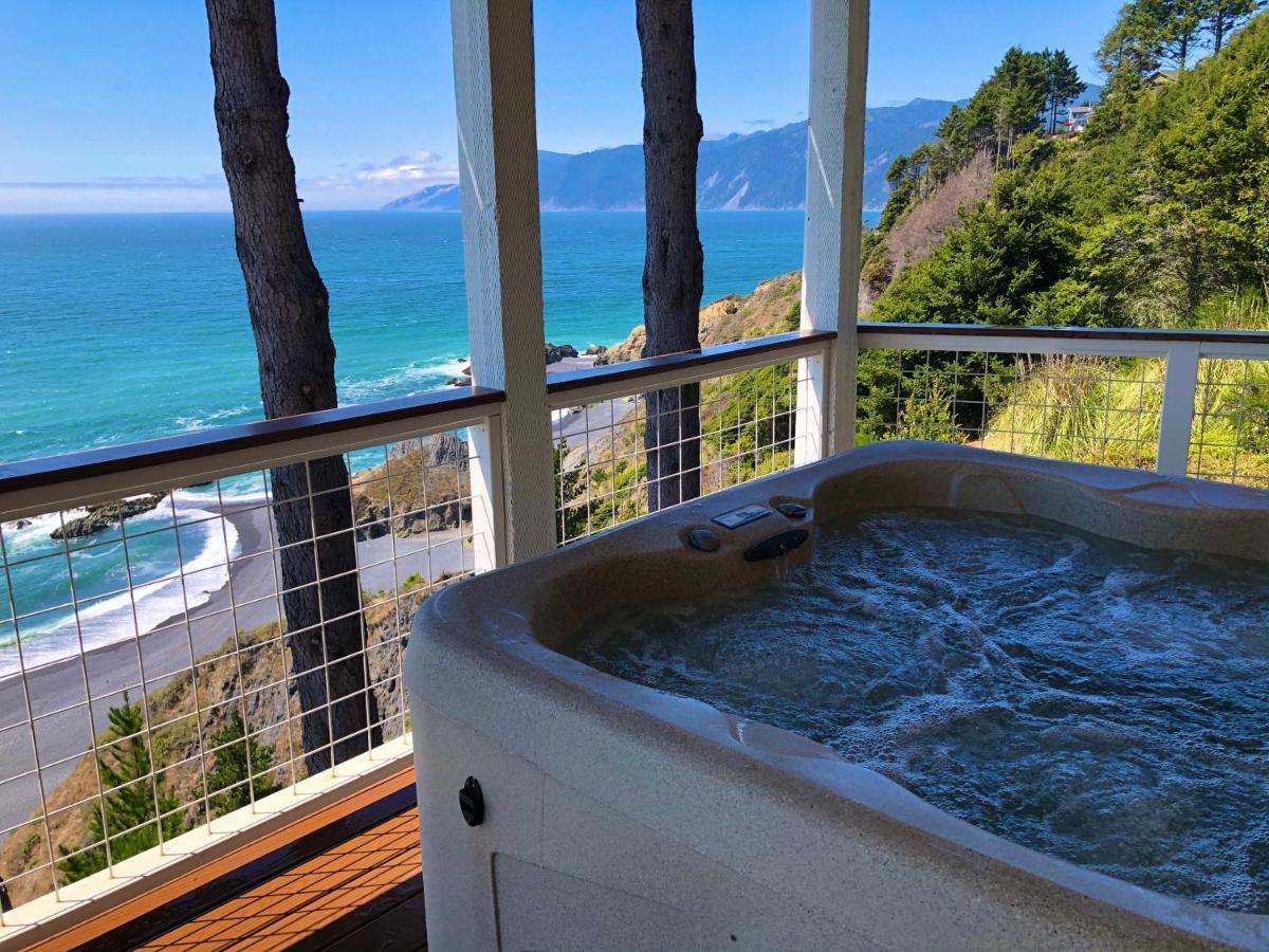 Amazing Oceanview 2 Bedroom Oceanfront! By Oceanviewhottubs Shelter Cove, Ca Tesla Ev Station Extérieur photo