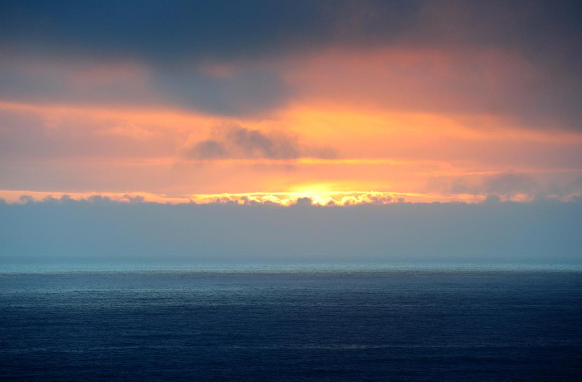 Amazing Oceanview 2 Bedroom Oceanfront! By Oceanviewhottubs Shelter Cove, Ca Tesla Ev Station Extérieur photo